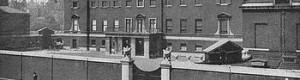 Devonshire_House_from_The_Queen's_London_(1896)