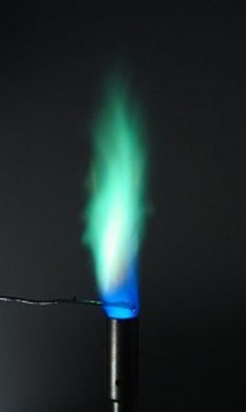256px-Flametest-Cu.swn_-179x300