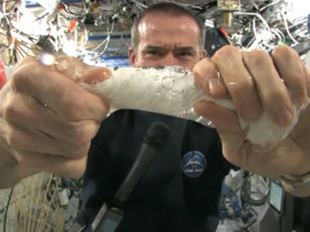 iss_hadfield_washcloth