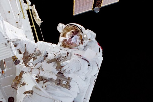 Australian Andy Thomas during a spacewalk on mission STS-102 in 2001. Credit: NASA